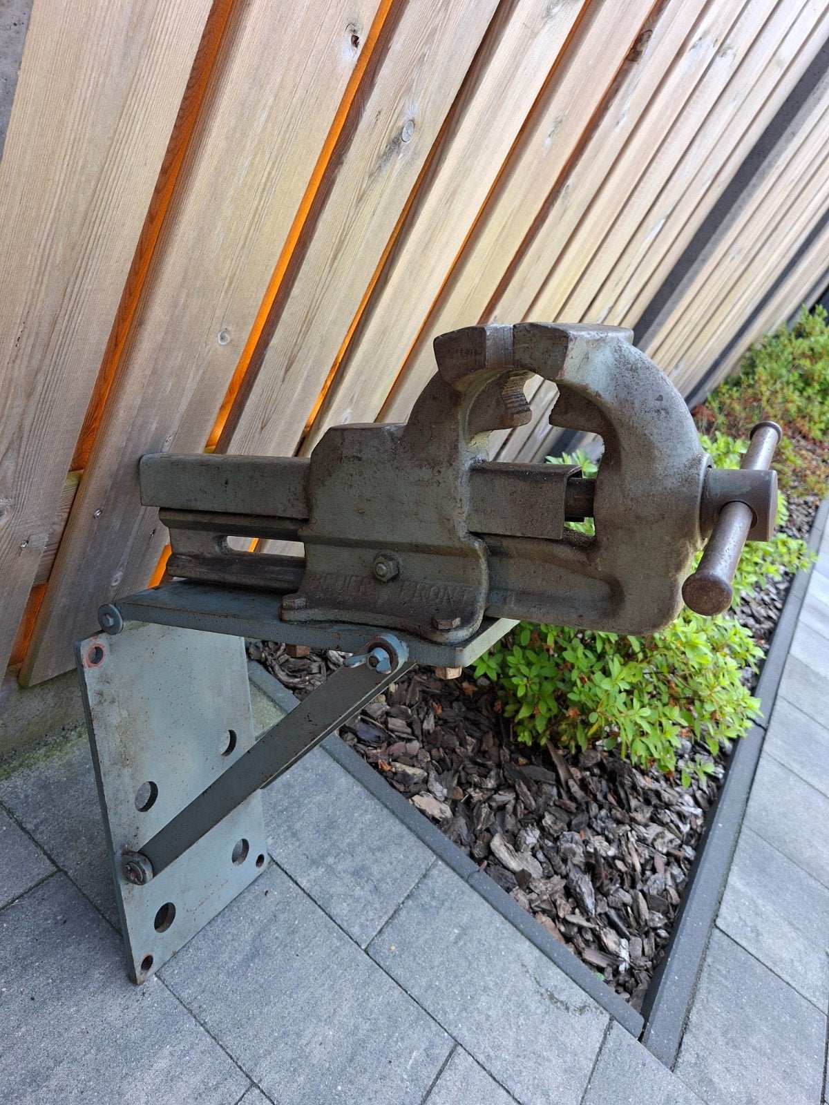Heuer Front Bankschroef 150mm - Robuust en Betrouwbaar, Ophalen, Gebruikt, Bankschroef