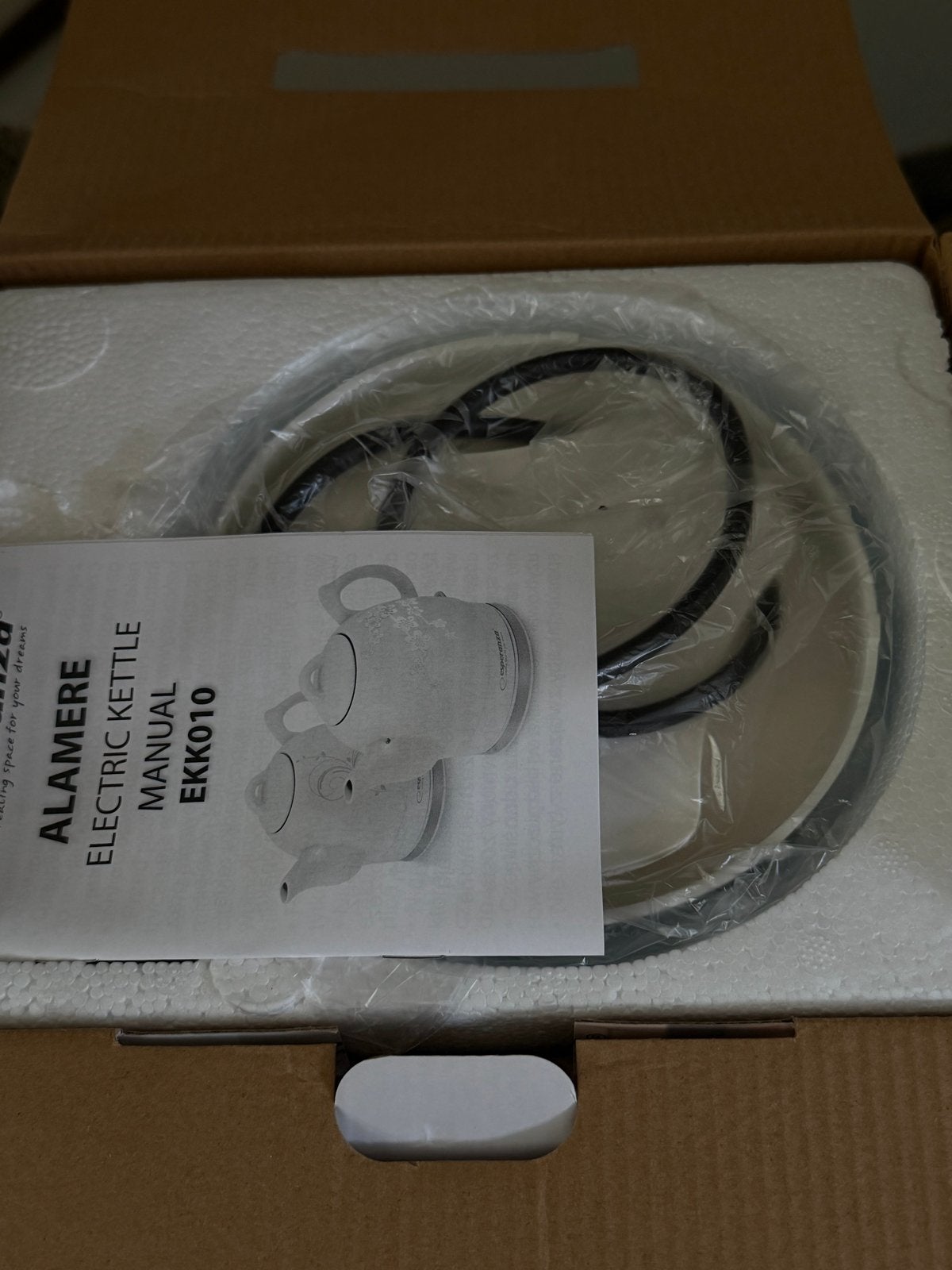 Esperanza Keramische Waterkoker 1.2L - Nieuw, 1 tot 2 liter, Ophalen of Verzenden, Nieuw, Draadloos