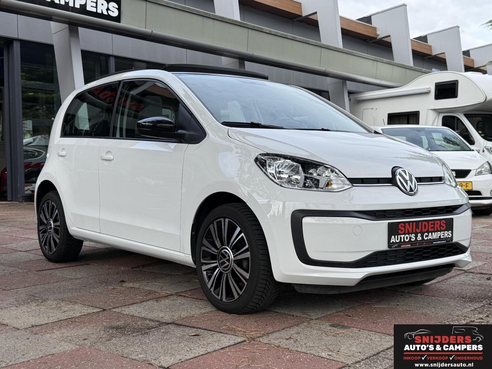 Volkswagen Up! 1.0 BMT high up! automaat panorama dak, Stof, Traction-control, 4 stoelen, Wit