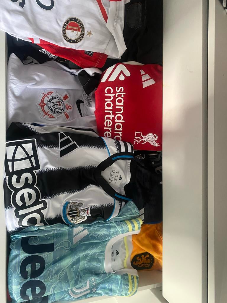 Voetbalshirts van verschillende clubs, Maat M, Verzenden, Gebruikt, Shirt