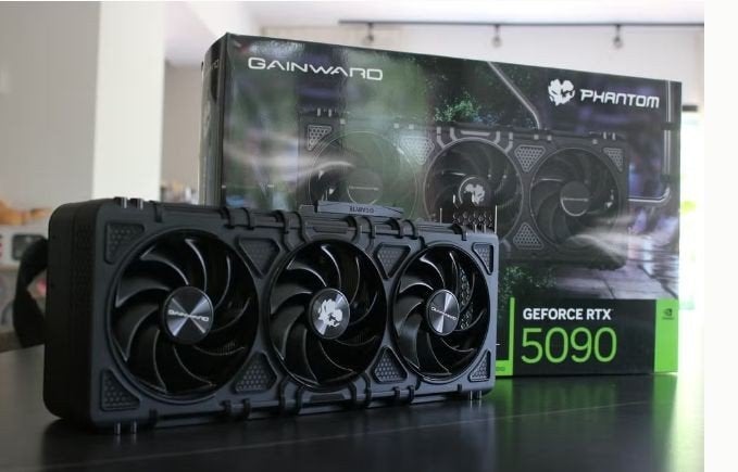 Gainward Phantom GeForce RTX 5090, Ophalen of Verzenden, Zo goed als nieuw