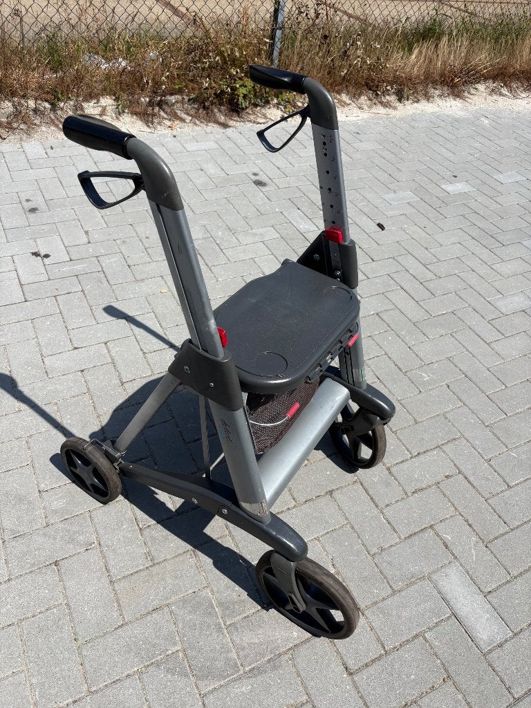 Rollator (active access), Diversen, Rollators, Ophalen, Opvouwbaar, Gebruikt