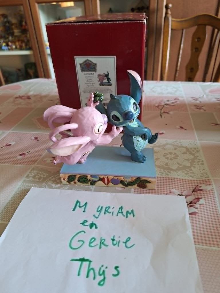 Disney Christmas Stitch and Angel Jim Shore Traditions, Ophalen of Verzenden, Overige figuren, Zo goed als nieuw, Beeldje of Figuurtje