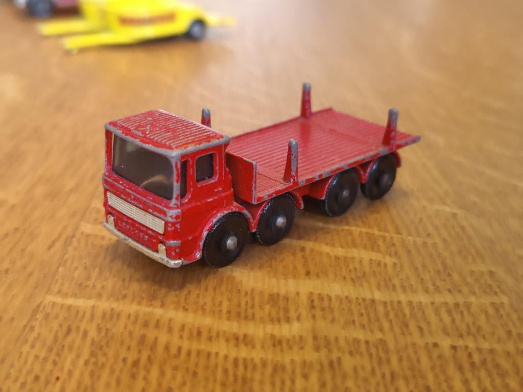Matchbox Leyland Pipe Truck ROOD, Ophalen of Verzenden, Zo goed als nieuw, Bus of Vrachtwagen