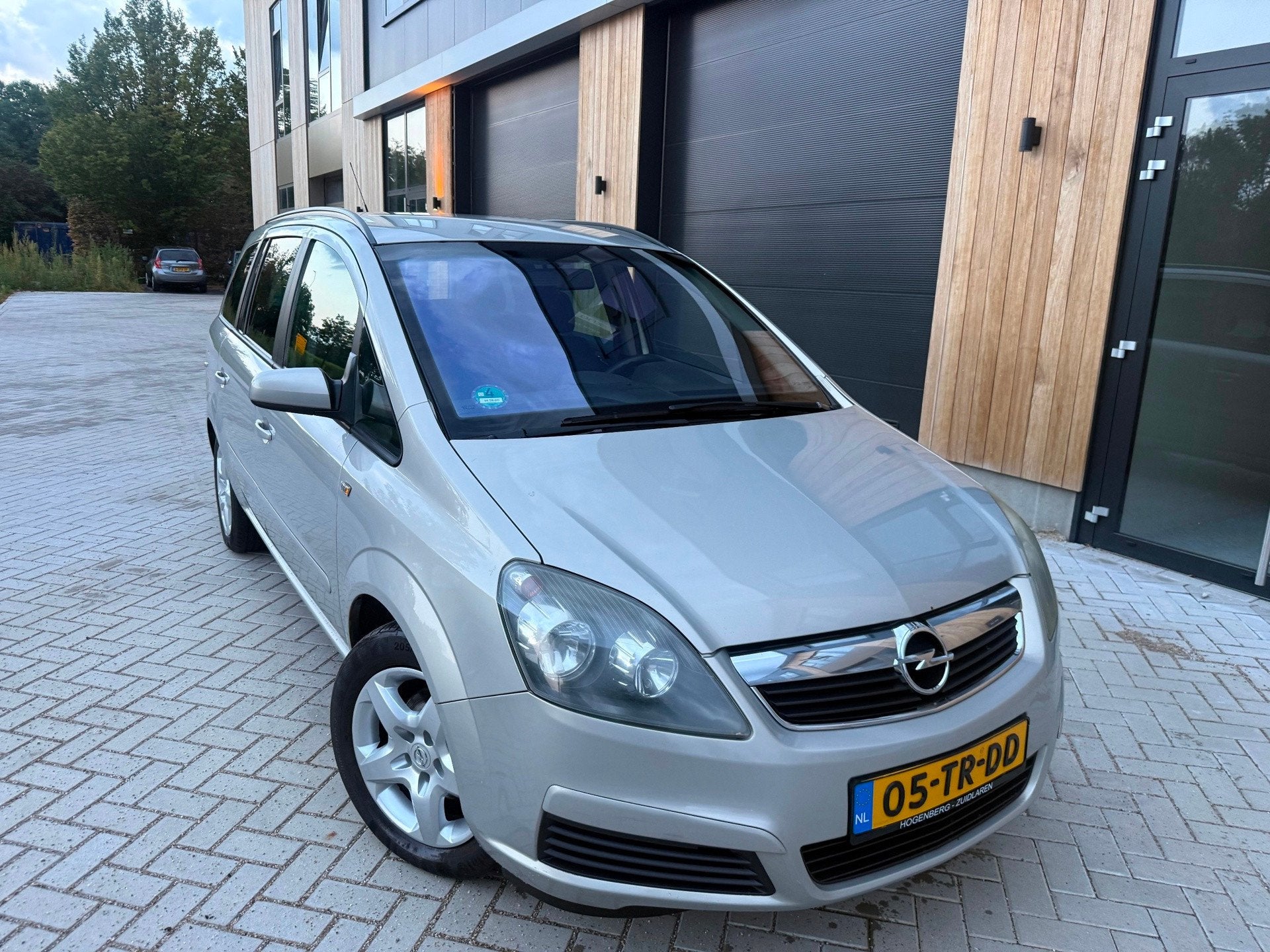 Opel Zafira 1.6 Enjoy 77KW (bj 12-2006) 7-PERSOONS|CLIMA|NIE, Auto's, Voorwielaandrijving, Stof, Gebruikt, Zwart