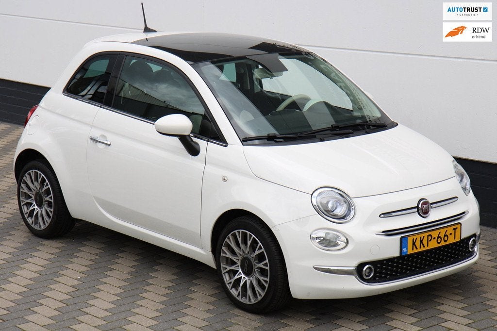 Fiat 500 1.0 Hybrid Star Pano Carplay Xenon Navi Cruise !, Auto's, Fiat, Voorwielaandrijving, Gebruikt, 4 stoelen, Leder en Stof