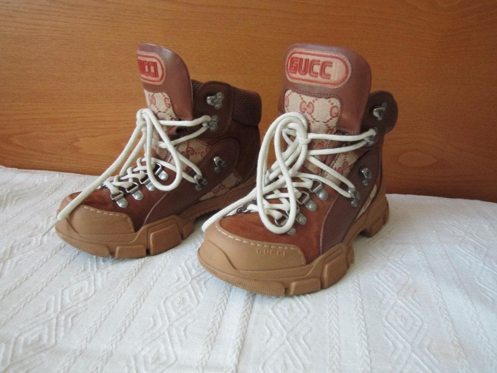 Gucci stoere leuke schoenen! maat 37, Kleding | Dames, Schoenen, Beige, Ophalen of Verzenden, Gucci, Sneakers of Gympen