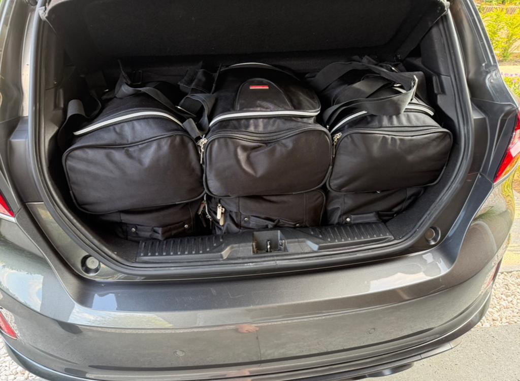 Carbags Ford Fiesta, Zwart, Minder dan 35 cm, Ophalen of Verzenden, Zo goed als nieuw