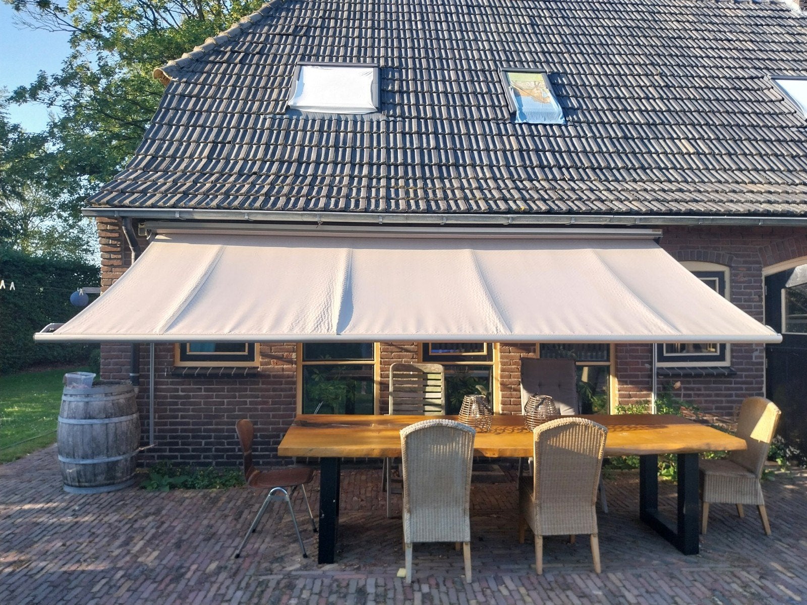 Zonnewering te koop, Ophalen
