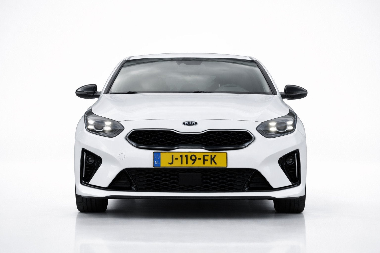 Kia ProCeed 1.4 T-GDI GT-Line | APPLE CARPLAY | ANDROID AUTO, Auto's, Dealer onderhouden, 4 cilinders, Wit, Origineel Nederlands