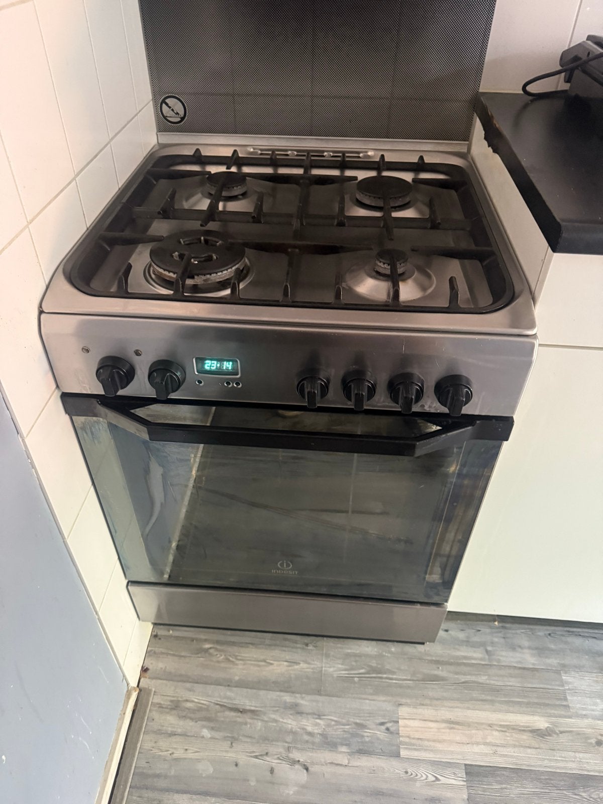Indesit Vrijstaand Gasfornuis met Oven, Ophalen, Gebruikt, 60 cm of meer, 4 kookzones