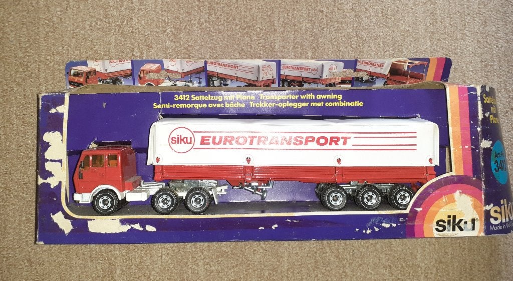 vrachtwagen met oplegger - siku, Ophalen of Verzenden, Zo goed als nieuw, Bus of Vrachtwagen, SIKU