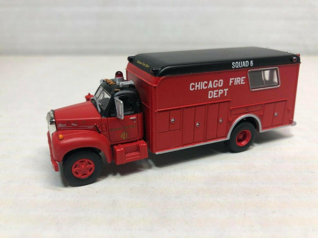 Athearn USA, Mack B, Chicaga Fire Rescue truck HO 1:87 nieuw, Locomotief, Bachmann, Gelijkstroom of Wisselstroom, Ophalen of Verzenden