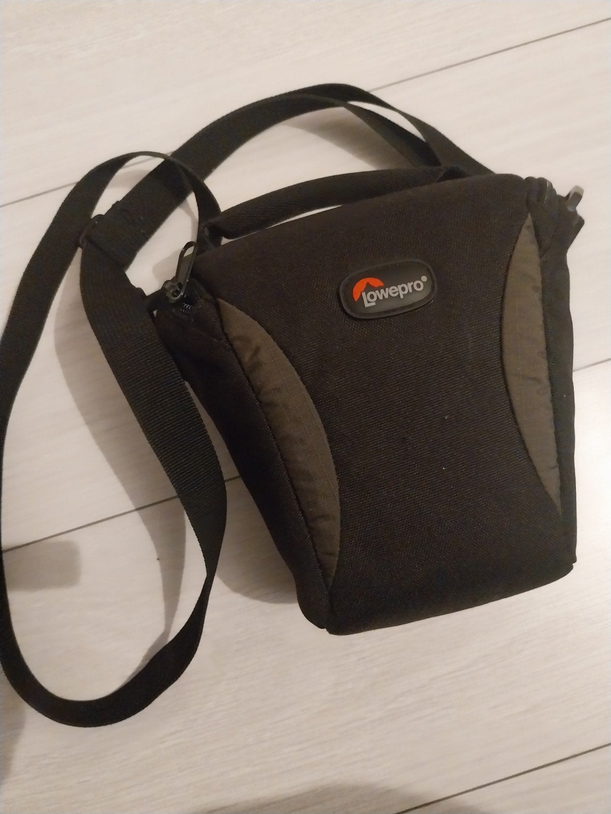 Lowepro Format TLZ 20 Toploader Cameratas Zwart, Schouderband, Ophalen of Verzenden, Zwart, Schoudertas
