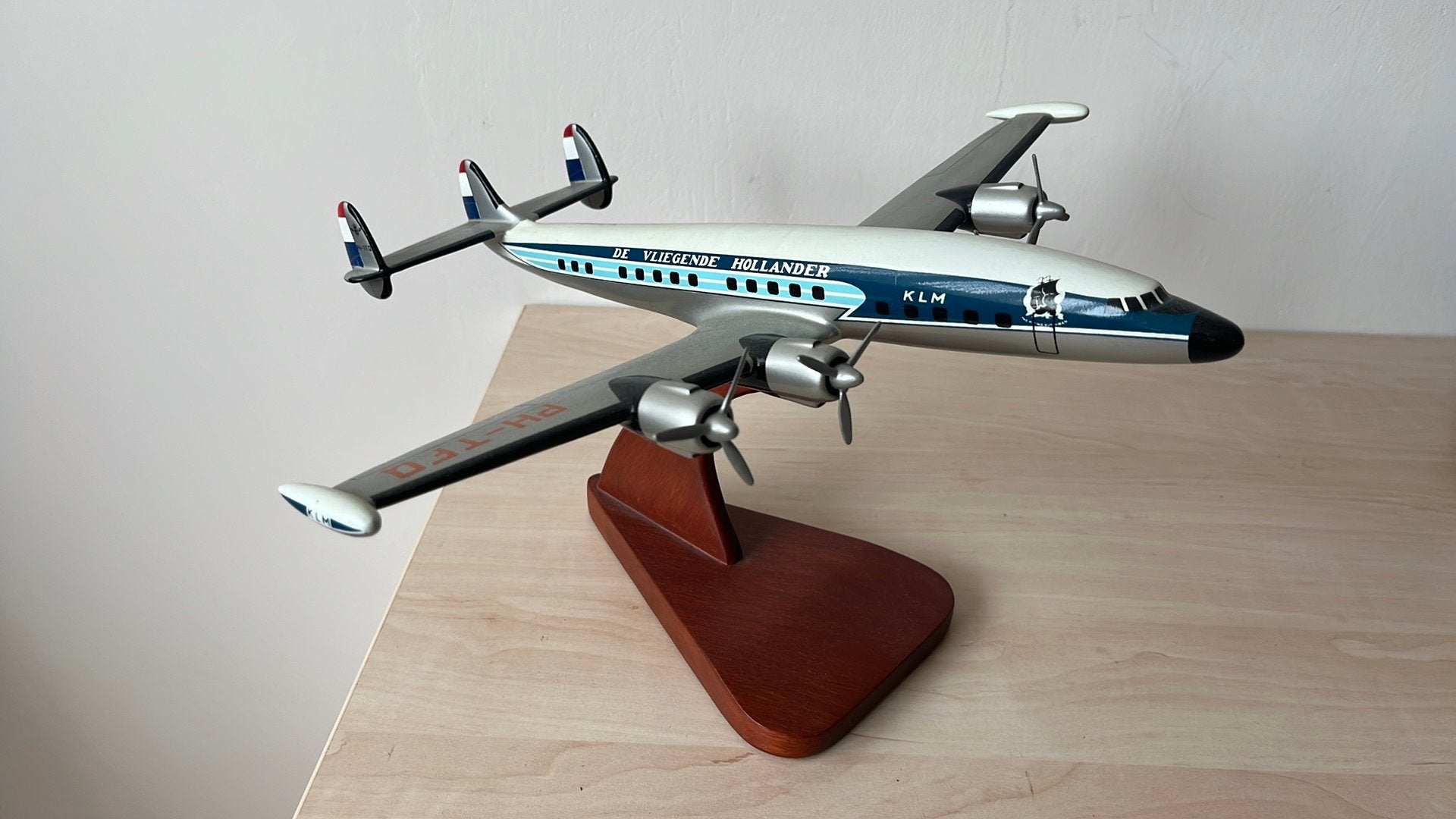 KLM Lockheed L-1049 Super Constellation, PH-TFQ (perfect), 1:72 tot 1:144, Zo goed als nieuw, Vliegtuig, Ophalen