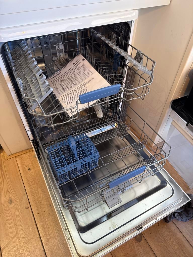 Indesit Vrijstaande Vaatwasser - Zo goed als nieuw, Ophalen, Minder dan 85 cm, Eco programma, Zo goed als nieuw