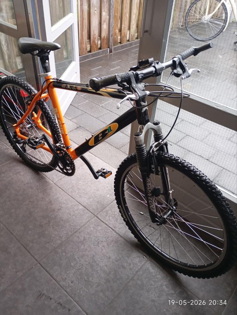 Mooie mountainbike 26 inch be one, Fietsen en Brommers, Fietsen | Mountainbikes en ATB, Ophalen of Verzenden, Zo goed als nieuw