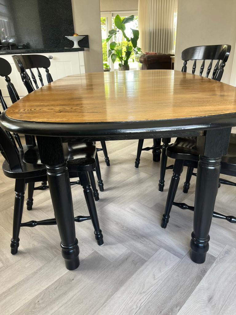 Massief eiken tafel met 4 stoelen, Huis en Inrichting, Ophalen, Gebruikt, Eikenhout, 200 cm of meer