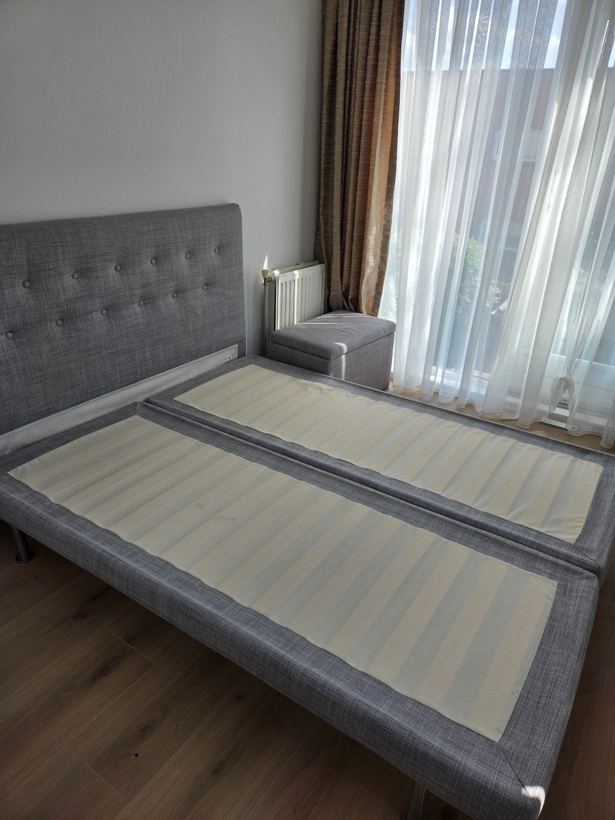 Bedframe 160x200 met opbergpoef - Grijs, Ophalen, Gebruikt, Tweepersoons, 200 cm