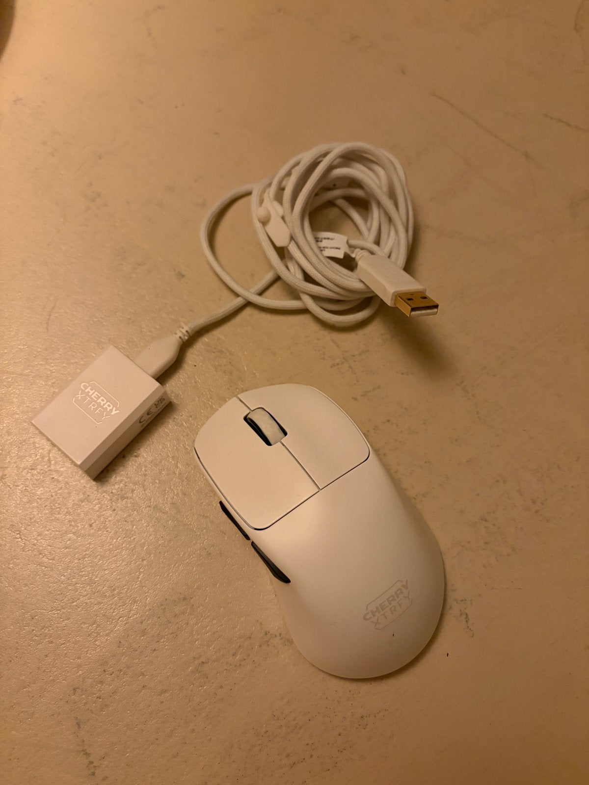 Cherry XTRFY M64 Wireless Gaming Muis Wit, Computers en Software, Muizen, Zo goed als nieuw, Muis, Rechtshandig, Draadloos, Ergonomisch