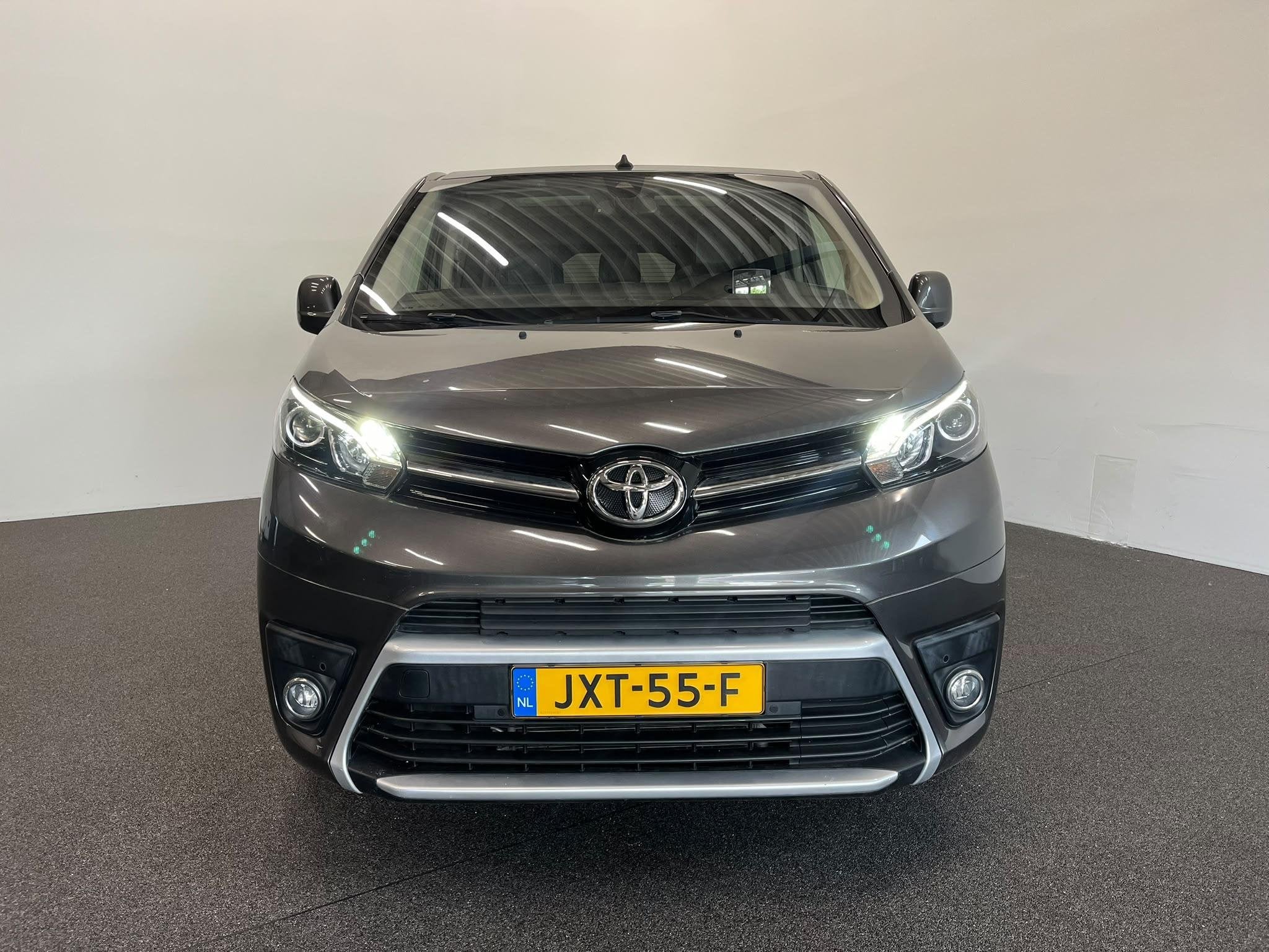 Toyota PROACE Electric Verso L2 Extra Range Luxury 75 kWh 8p, Auto's, Toyota, 330 km, 136 pk, Gebruikt, 8 stoelen