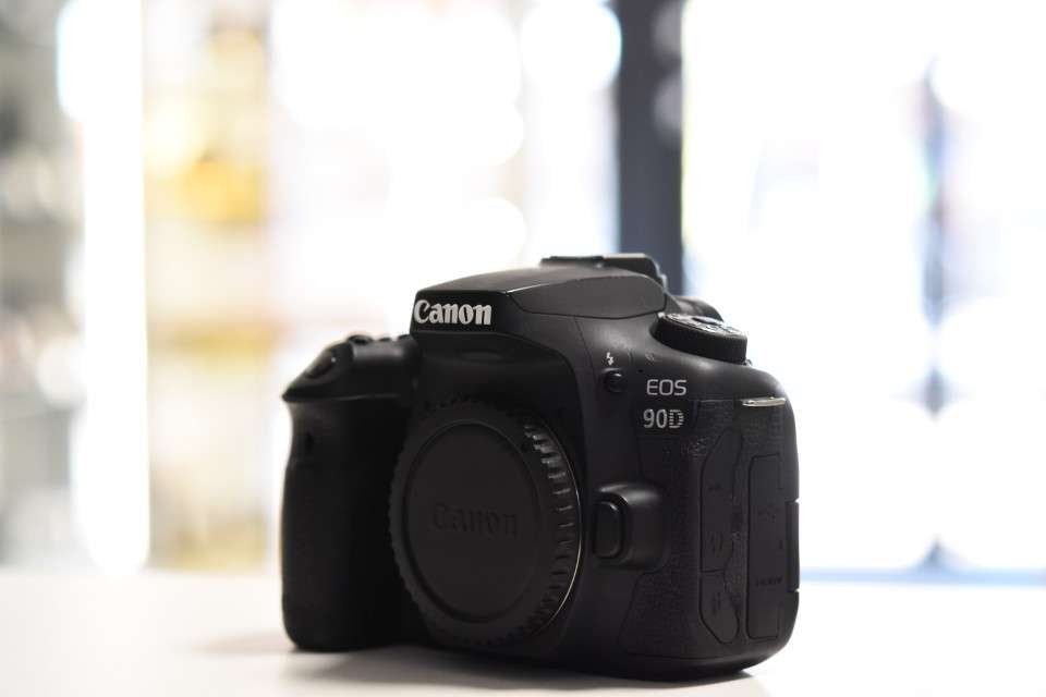 Canon 90D (Heerenveen), Foto-Groep, Luttekepoortstraat 26 3841 AX Harderwijk, Spiegelreflex, Canon