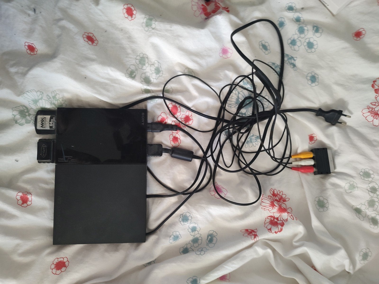 PlayStation 2 Slim met FIFA 06 en 2 memory sticks, Gebruikt, Zwart, Met games, Ophalen of Verzenden