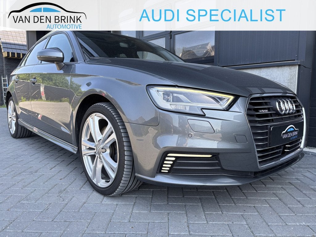 Audi A3 Sportback 40 e-tron Keyless Camera Pano ACC, Auto's, Audi, 8 kWh, Stof, Gebruikt, 4 cilinders