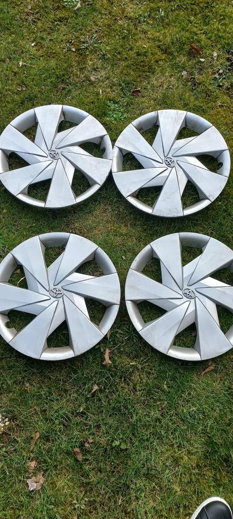 Wieldoppen nette set toyota aygo, Auto diversen, Wieldoppen, Ophalen of Verzenden