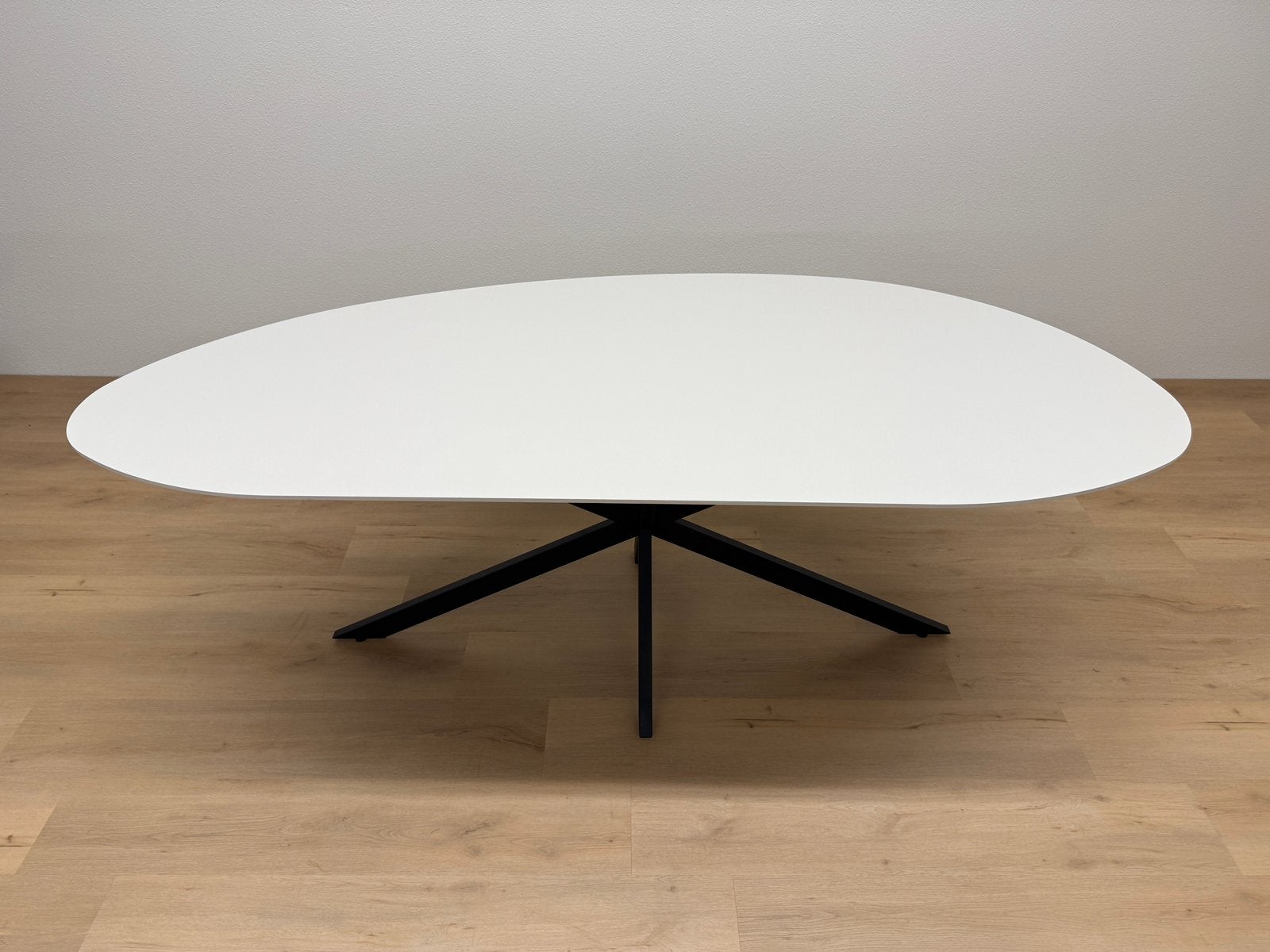 Eettafels outlet | Deens Ovaal, Rond & Ovaal | Vanaf € 495, Huis en Inrichting, 100 tot 150 cm, 200 cm of meer, Ophalen of Verzenden