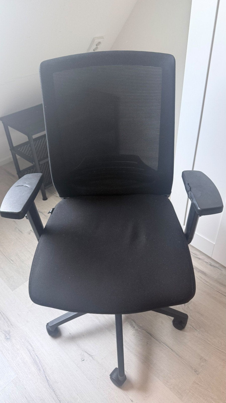 Bureaustoel zwart – ergonomisch met mesh rugleuning, Ophalen, Ergonomisch, Gebruikt, Zwart