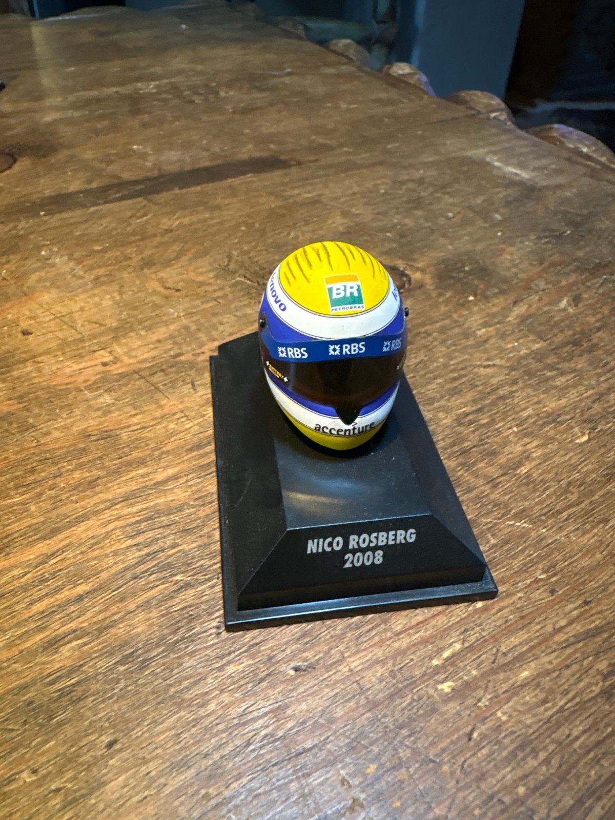 Minichamps 1:8 Nico Rosberg F1 Wereldkampioen 2016 Helm, Ophalen of Verzenden, Zo goed als nieuw, Formule 1