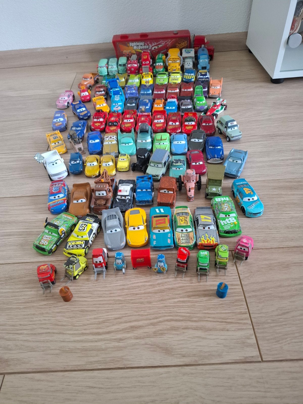 Grote collectie Disney Cars speelgoedauto's met Mack Truck, Ophalen, Gebruikt