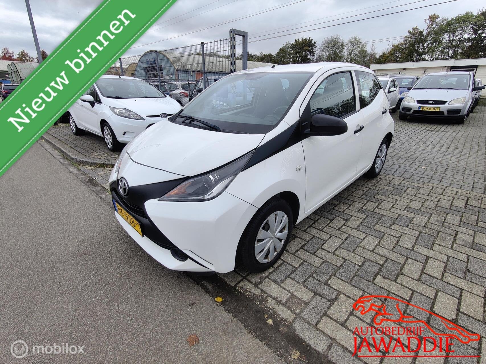 Toyota Aygo 1.0 VVT-i x, APK tot 02-07-2027, Voorwielaandrijving, Gebruikt, Euro 6, 4 stoelen