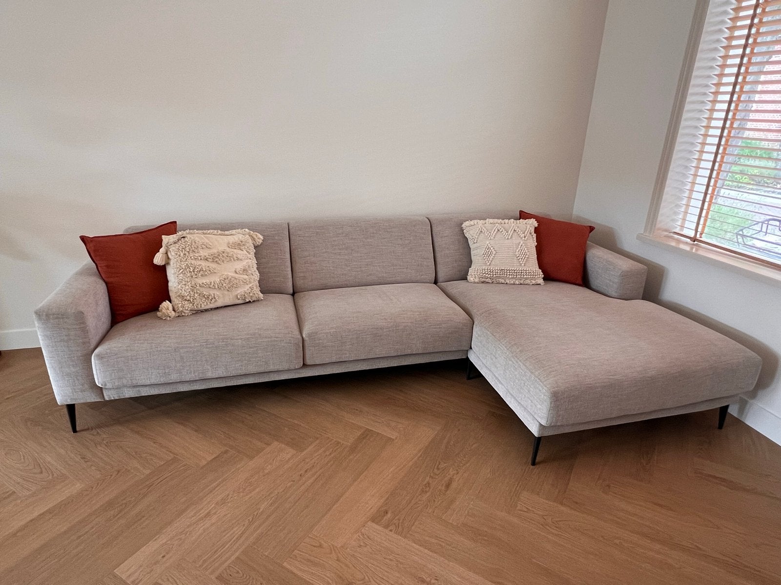 Inhouse Barlio Hoekbank met longchair - Delight Sand, Huis en Inrichting, Banken | Bankstellen, Ophalen, 125 tot 150 cm, Hoekbank