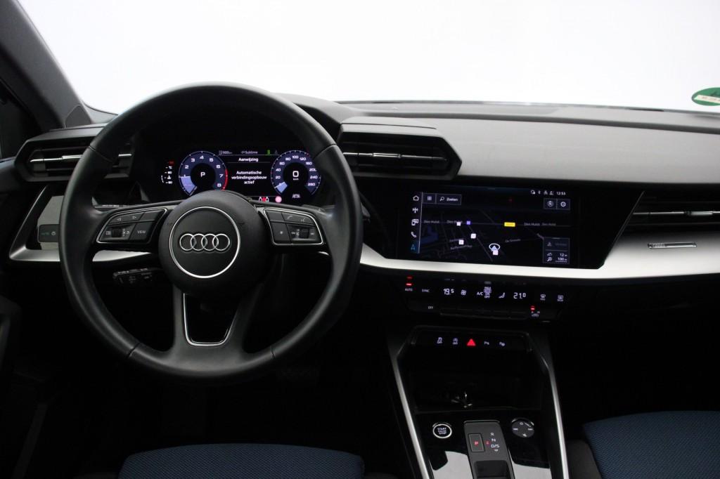Audi A3 Sportback 30 TFSI Advanced edition Automaat - Carpla, Euro 6, 4 cilinders, Met garantie (alle), Blauw