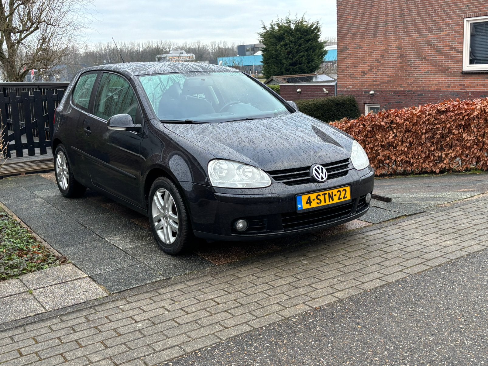 Volkswagen Golf 1.6 AUT 2007|APK 2027|CarPlay|TOP onderhoud!, 4 cilinders, Zwart, 1200 kg, Geïmporteerd