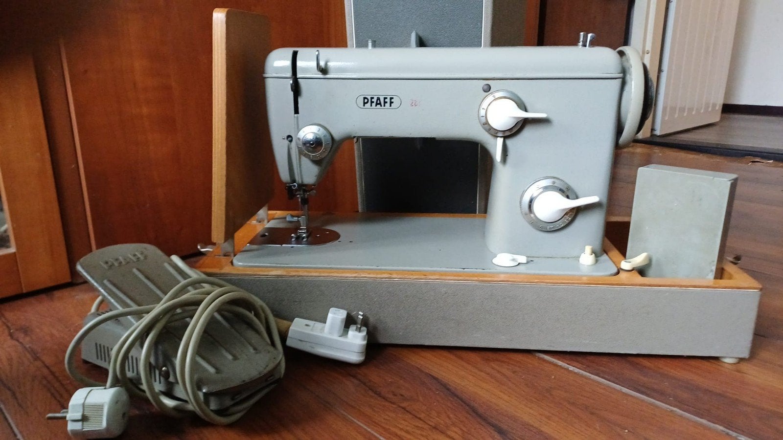 Phaff 260, Ophalen of Verzenden, Lockmachine