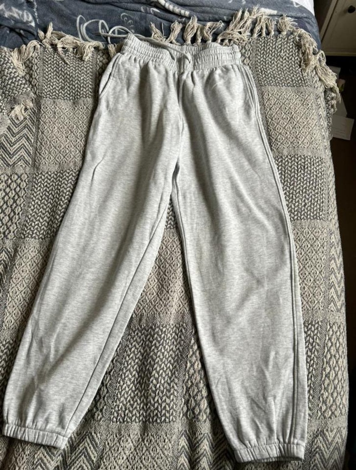 Grijze joggingbroek maat S, goede staat, Kleding | Dames, Sportkleding, Ophalen of Verzenden, Gedragen, Maat 36 (S), Grijs
