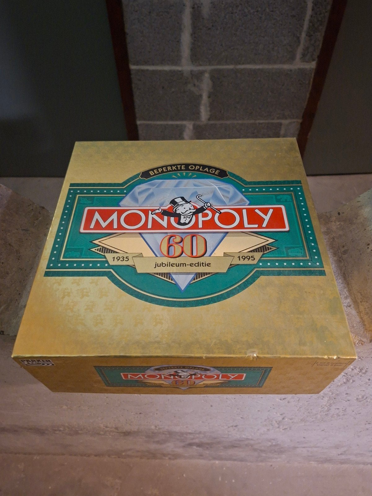 Monopoly 60 Jaar Jubileumeditie (1935-1995), Vijf spelers of meer, Ophalen of Verzenden, Zo goed als nieuw, Parker Brothers / Hasbro