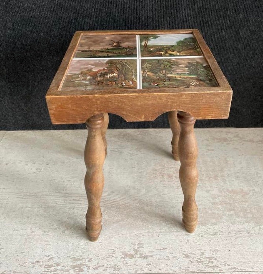 Vintage bijzettafel met tegels - landschapstaferelen, Huis en Inrichting, Tafels | Bijzettafels, Ophalen