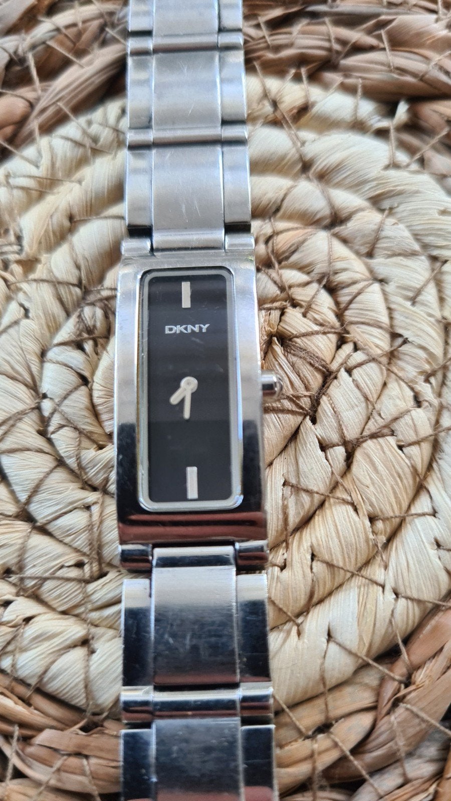 DKNY Dames Horloge - Zilverkleurig met Zwarte Wijzerplaat, Sieraden, Tassen en Uiterlijk, Horloges | Dames, Staal, Staal, DKNY