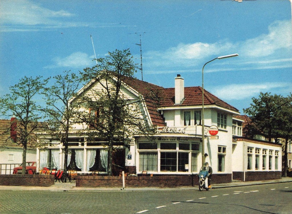 Roden, Hotel-Café-restaurant Het Wapen van Drenthe, Brommer, Ophalen of Verzenden, 1980 tot heden, Gelopen, Drenthe