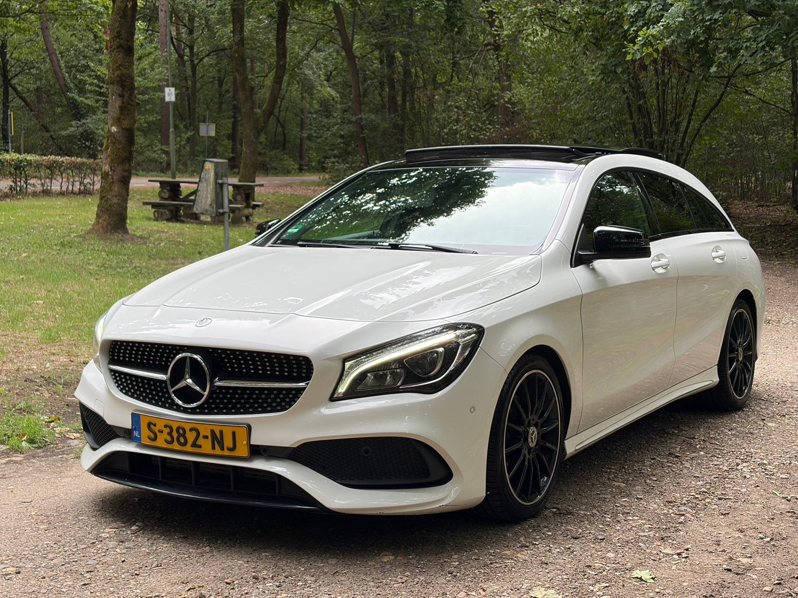 MB CLA 180 AMG 2019 Pano Leder Camera Carplay Trekhaak, CLA, 730 kg, 4 cilinders, 1595 cc