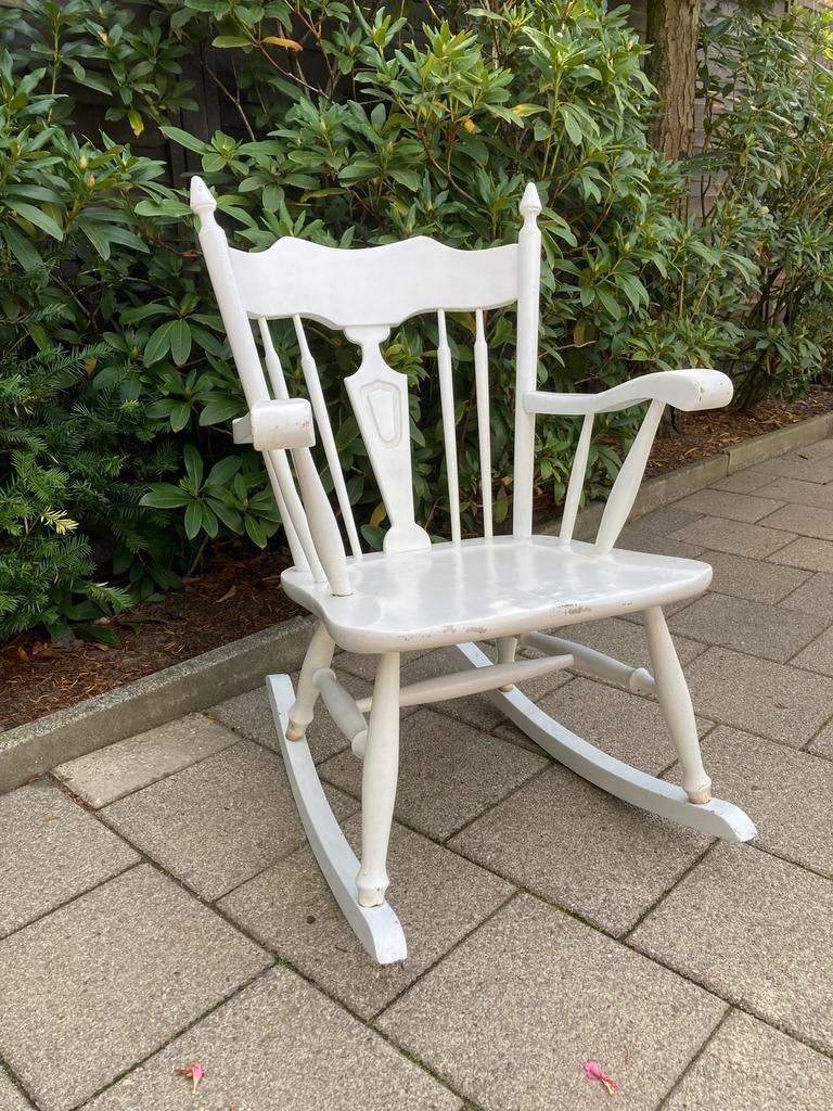 Eiken schommelstoel - leuk voor babykamer en kinderkamer, Huis en Inrichting, Stoelen, Ophalen, Zo goed als nieuw, Bruin, Eén