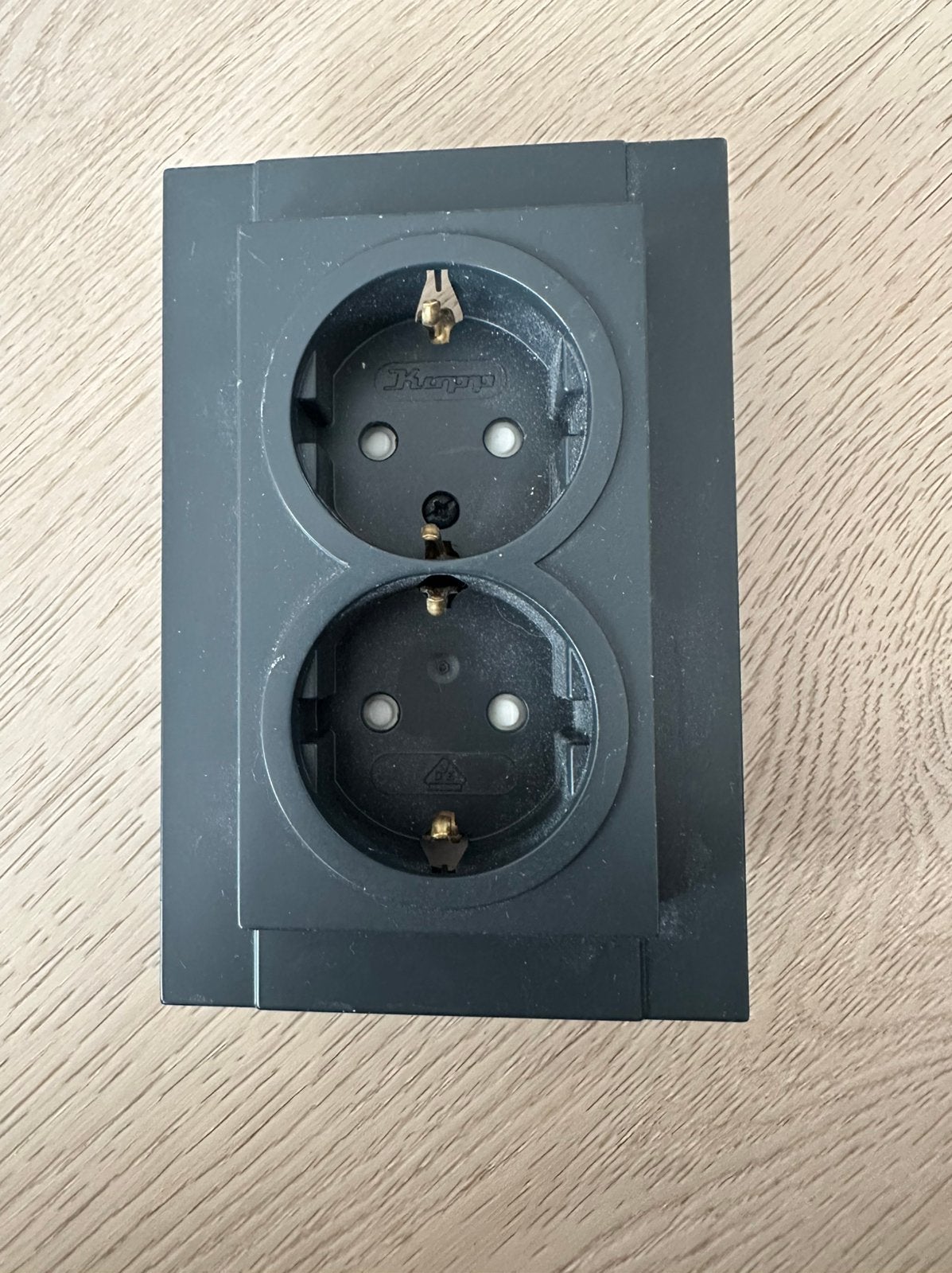 Kopp Dubbel Geaard Stopcontact Antraciet, Ophalen of Verzenden, Stopcontact