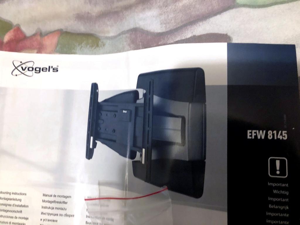 Vogels tv/monitor wandbeugel EFW 8145, Ophalen, Gebruikt