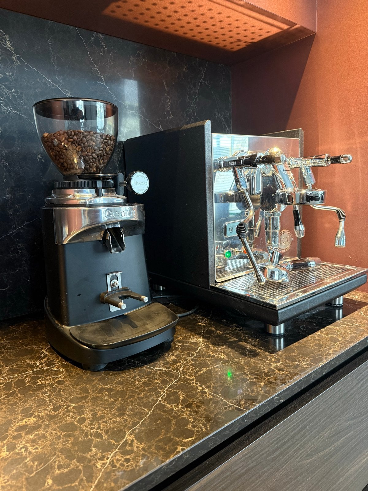 ECM Synchronika Espressomachine met Ceado E37S molen, Witgoed en Apparatuur, Koffiezetapparaten, Zo goed als nieuw, Koffiebonen