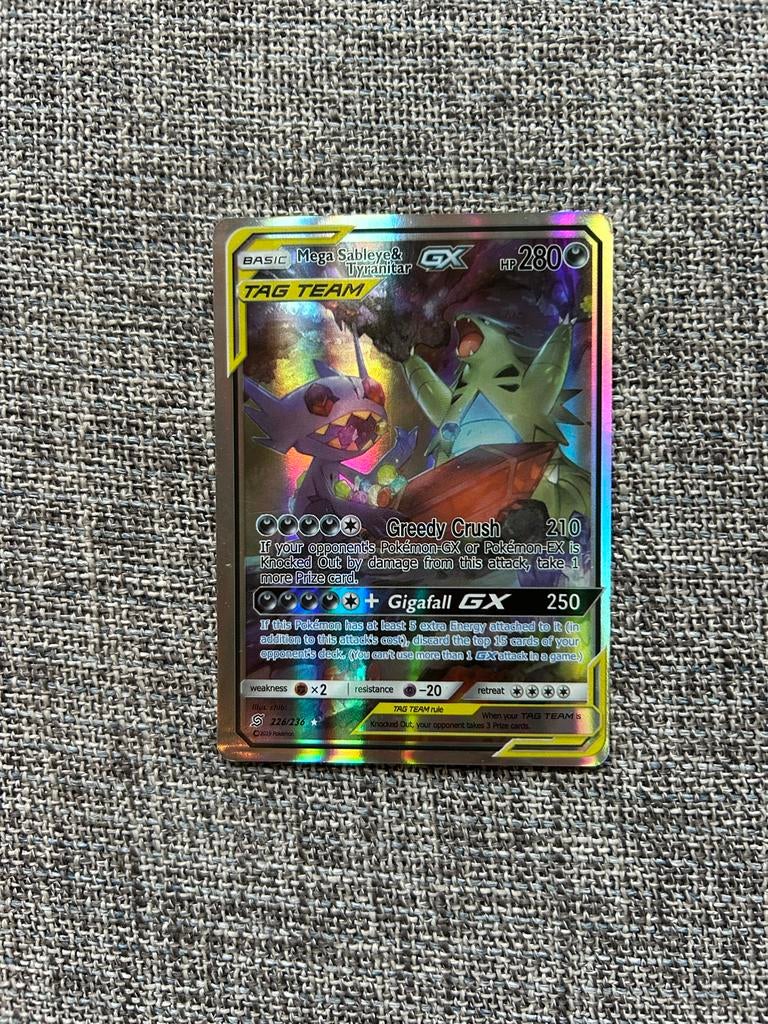 Pokémon Kaart: Mega Sableye & Tyranitar GX 226/236 (Full Art, Ophalen of Verzenden, Zo goed als nieuw, Losse kaart, Foil