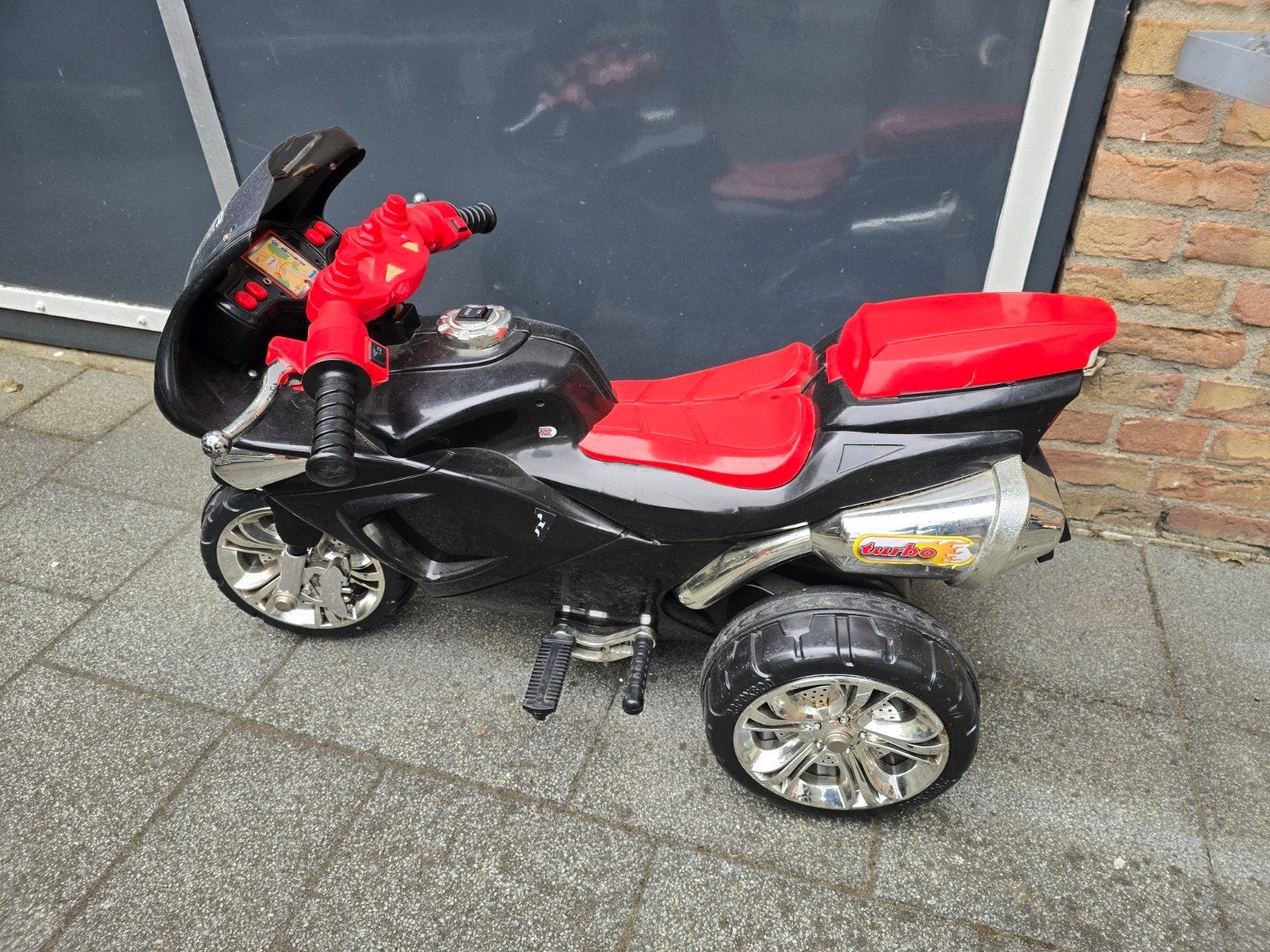 Elektrische kindermotorfiets met drie wielen trike, Ophalen, Zo goed als nieuw